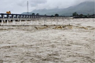 नेपाल, ग्लेशियर, टूटा, जलप्रलय, नदियां, उफनाईं, बिहार, हड़कंप