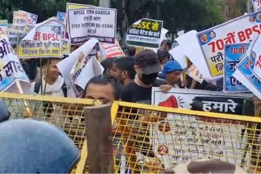 पटना, छात्र, प्रदर्शन, दारोगा, BPSC, परीक्षा, रद्द, JP गोलंबर, पुलिस, झड़प