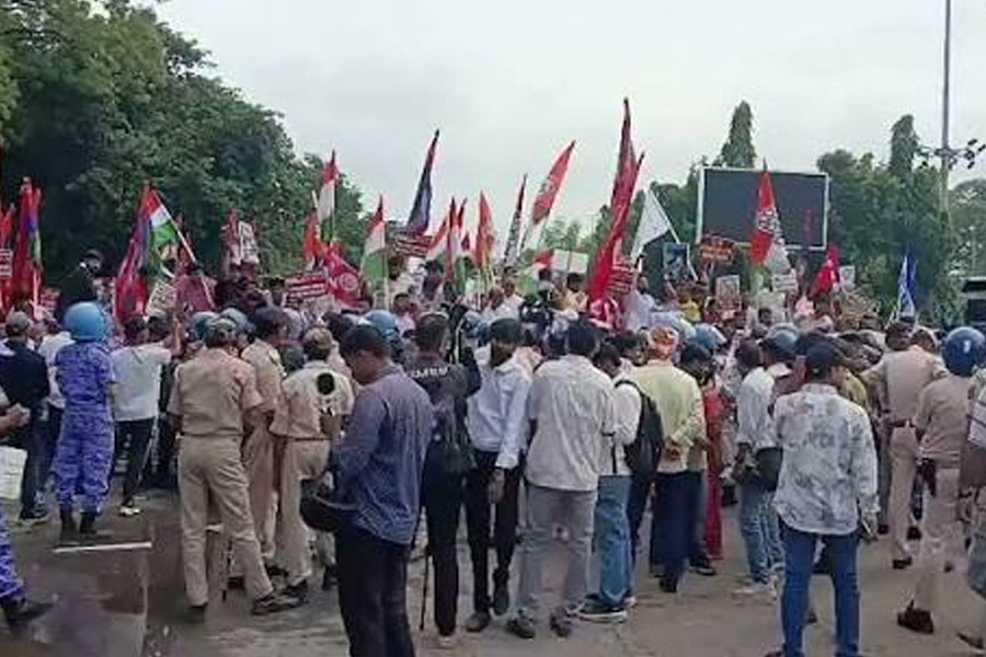 लोकभवन, मार्च, विपक्ष, SIR, CEC, पटना, हंगामा, तेजस्वी