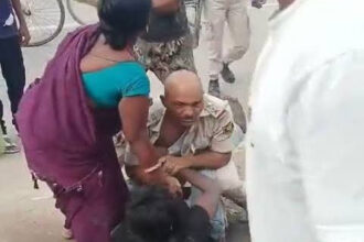 हाथापाई, दारोगा, युवक, छेड़खानी, मोहिउद्दीन नगर, बीच सड़क
